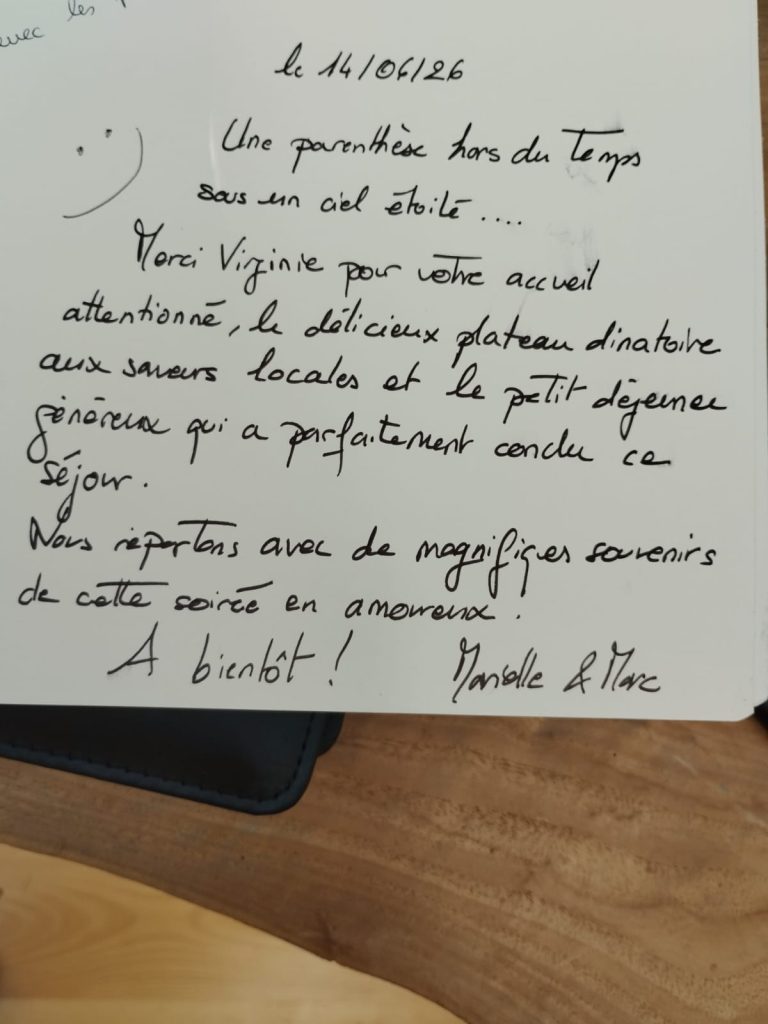 Mot laissé dans le livre d’or par des voyageurs des Bulles d’Aidant